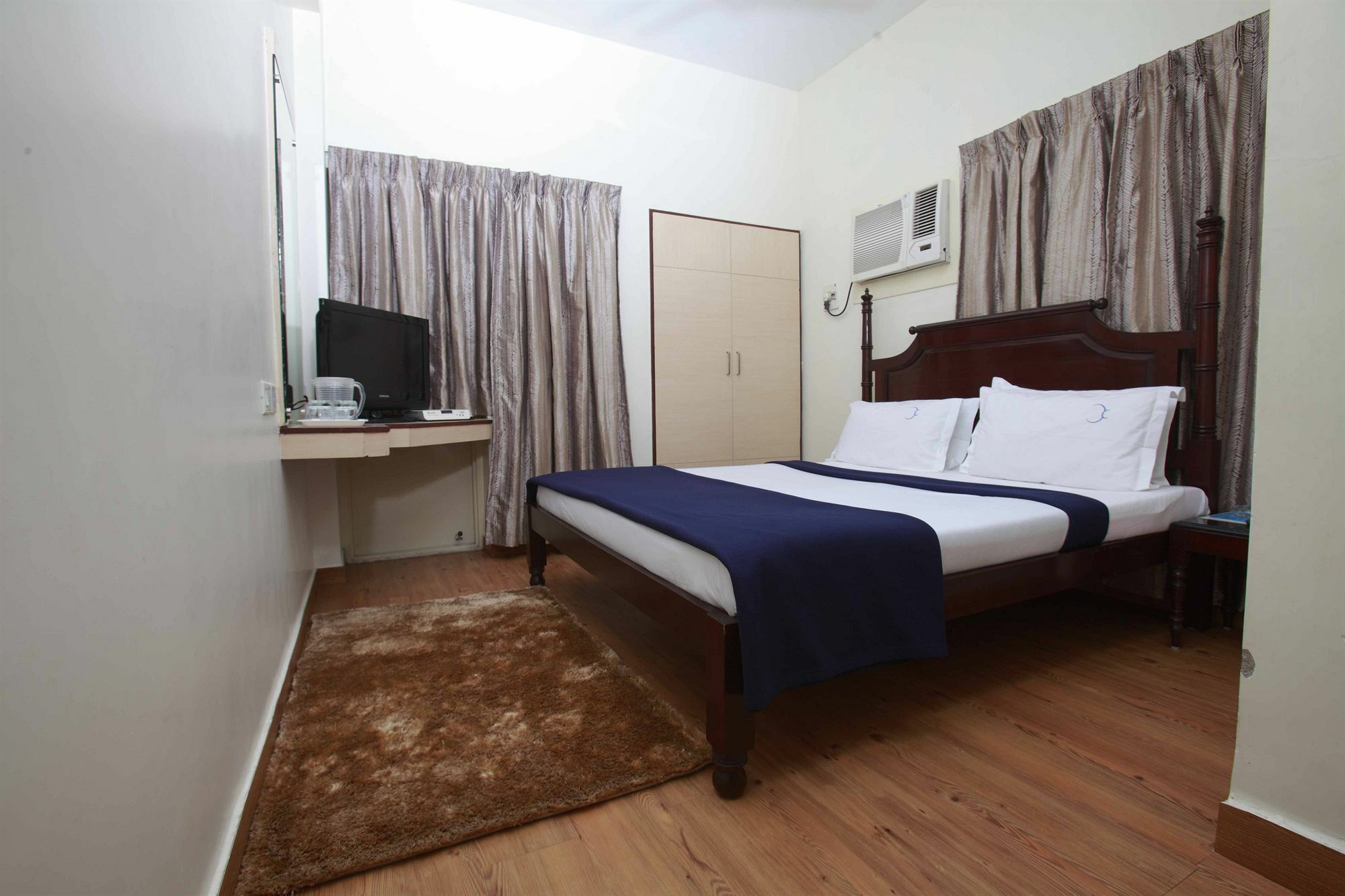 Le Park Hotel 3*